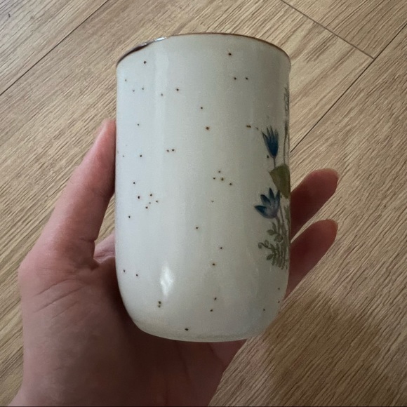 Dainty Floral Cottage Core Speckled Coffee Tea Mug - Picture 4 of 6